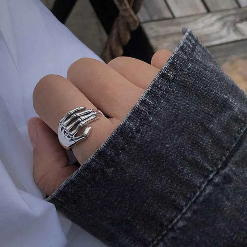 Vintage Five Finger Claw Rings For Women Men Punk Skeleton Hand Adjustable Ring Hip Hop Party Halloween Jewelry Gifts