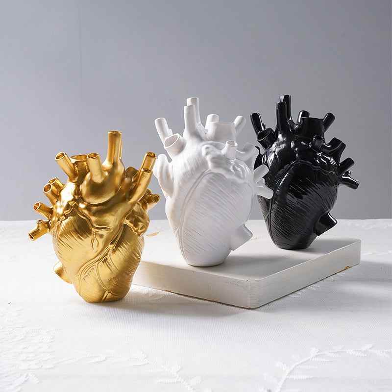 1pc Creative Heart Vase - Resin Decorative Bottle Dried Flower Container - Halloween Thanksgiving Christmas Decor - Indoor Ornament - For Home Decor Lovers - BON's