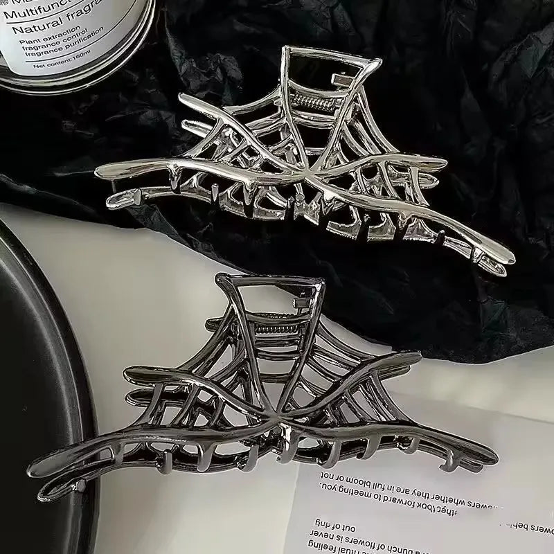 Black Spider Hair Claw Clip – Gothic Halloween Accessory with Pearl Charm & Strong Hold