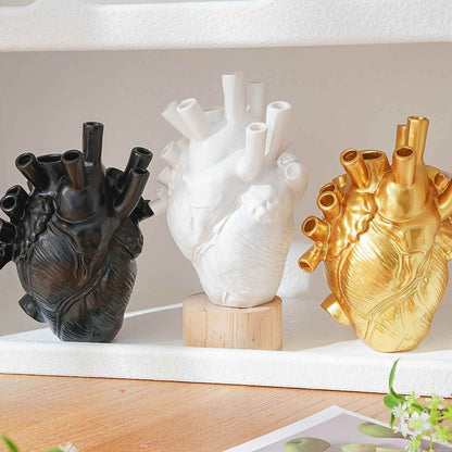 1pc Creative Heart Vase - Resin Decorative Bottle Dried Flower Container - Halloween Thanksgiving Christmas Decor - Indoor Ornament - For Home Decor Lovers - BON's