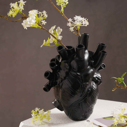 1pc Creative Heart Vase - Resin Decorative Bottle Dried Flower Container - Halloween Thanksgiving Christmas Decor - Indoor Ornament - For Home Decor Lovers - BON's